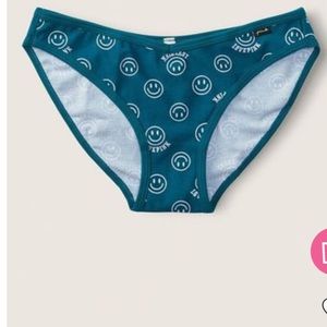 NWT Vs pink panty 😀